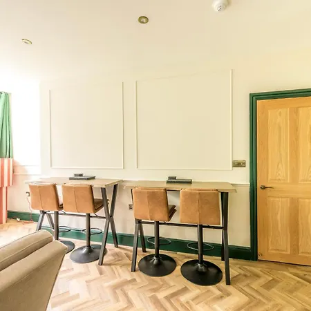 Apartment Caledonia Place With Parking By Prescott *