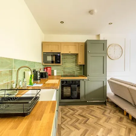Apartment Caledonia Place With Parking By Prescott Bristol