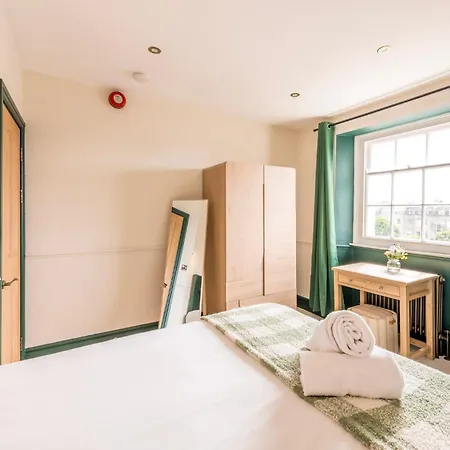 Caledonia Place With Parking By Prescott Apartment *